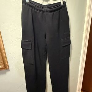 Aritzia Womens Black Cargo Sweatpants with Elastic Waist